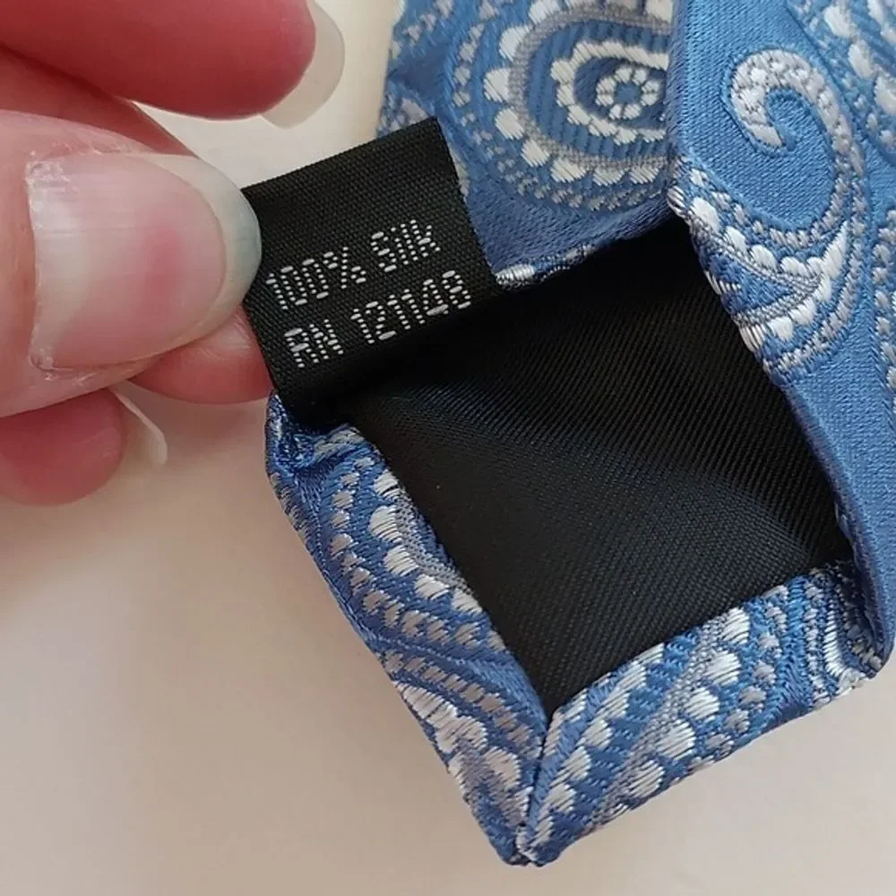 Michael Michael Kors 100% Silk Core Paisley Men's Tie Blue White Silver Gray NWT